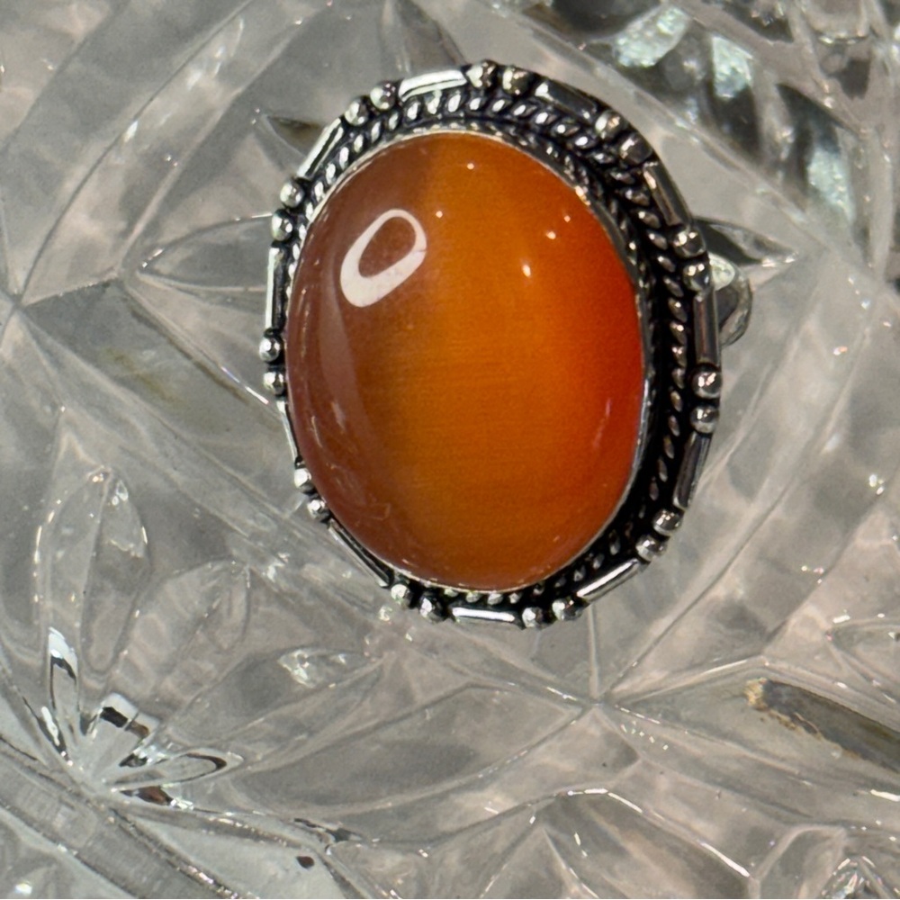 🆕 “Fiery Elegance” Natural Carnelian Sterling Silver Ring – Size 7.25 🆕